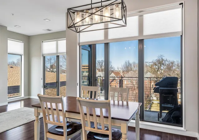 Photo 3 of Condo for sale at 4101 Laclede Ave #411, Saint Louis, MO 63108 | MLS# 25013065 | Listing updated on 2025-03-07