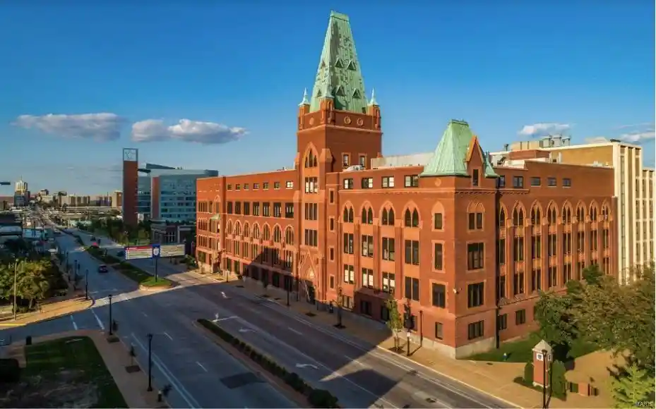 Listing Photo 50 - Condo for sale in 4101 Laclede Ave located at 4101 Laclede Ave, St. Louis, MO 63108 - Unit #411