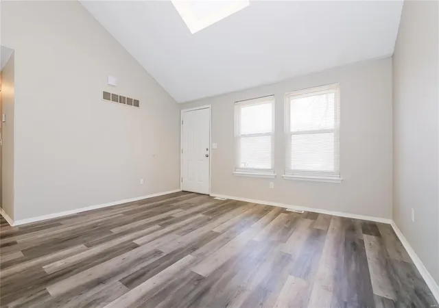 2nd image of 7200 N Kentucky Ave, Kansas City, MO 64158 | MLS# 25013174
