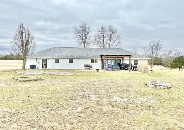 Photo 3 of Single family home for sale at 1011 Greenhill Dr, Bonne Terre, MO 63628 | MLS# 25013196 | Listing updated on 2025-03-20
