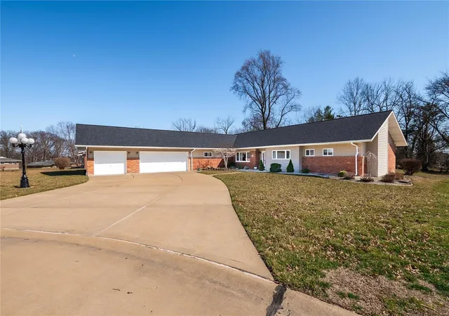 Photo 1 of Single family home for sale at 11864 Doverhill Ct, Saint Louis, MO 63128 | MLS# 25013198 | Listing updated on 2025-03-16