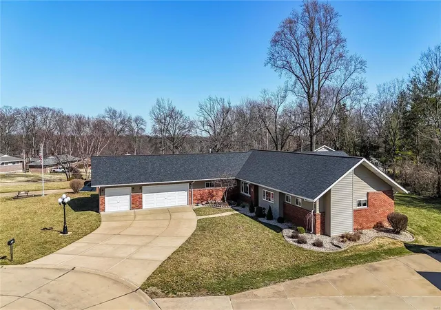 Photo 2 of Single family home for sale at 11864 Doverhill Ct, Saint Louis, MO 63128 | MLS# 25013198 | Listing updated on 2025-03-16