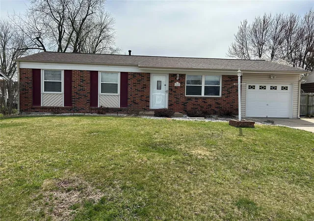 Photo 1 of Single family home for sale at 3259 Janton Ln, Saint Charles, MO 63301 | MLS# 25013207 | Listing updated on 2025-03-28