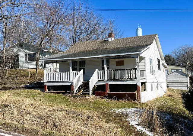 Photo 3 of Single family home for sale at 378 Ash St, Gasconade, MO 65061 | MLS# 25013223 | Listing updated on 2025-03-17