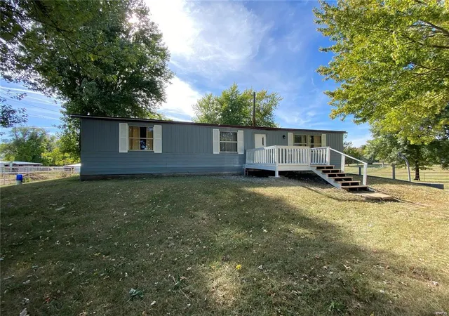 Photo 1 of Sale Pending at 400 Shakelford St, Wellsville, MO 63384 | MLS# 25013228 | Listing updated on 2025-03-11