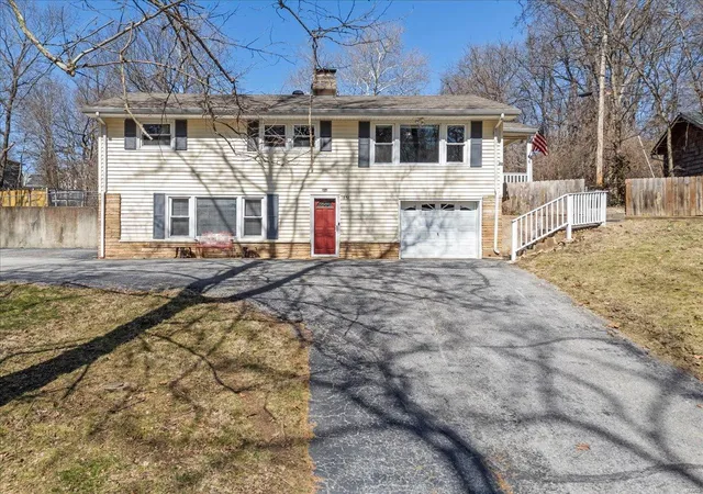 Photo 1 of Single family home for sale at 1851 Boaz Ave, Saint Louis, MO 63122 | MLS# 25013250 | Listing updated on 2025-03-19