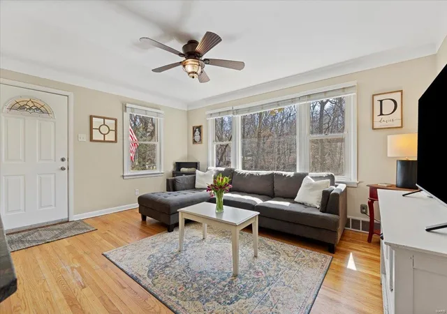 Photo 2 of Single family home for sale at 1851 Boaz Ave, Saint Louis, MO 63122 | MLS# 25013250 | Listing updated on 2025-03-19