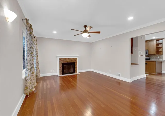 Photo 3 of Single family home for sale at 7860 Ahern Ave, Saint Louis, MO 63130 | MLS# 25013266 | Listing updated on 2025-03-06