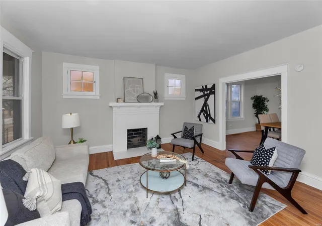 Photo 3 of Single family home for sale at 8127 Glen Echo Dr, Saint Louis, MO 63121 | MLS# 25013281 | Listing updated on 2025-03-19