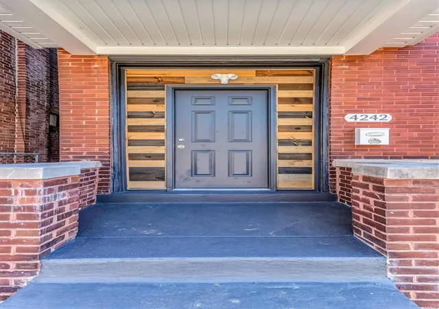 2nd image of 4242 Oregon Ave, Saint Louis, MO 63111 | MLS# 25013302
