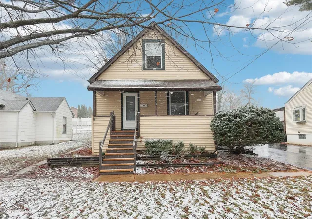 Photo 1 of Single family home for sale at 9438 Tennyson Ave, Saint Louis, MO 63114 | MLS# 25013398 | Listing updated on 2025-03-13