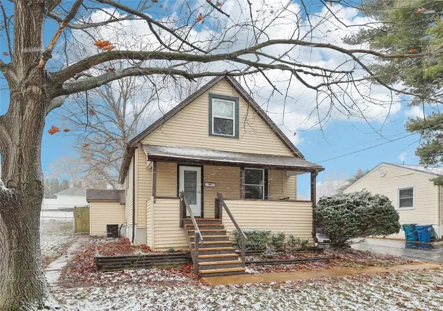 Photo 2 of Single family home for sale at 9438 Tennyson Ave, Saint Louis, MO 63114 | MLS# 25013398 | Listing updated on 2025-03-13