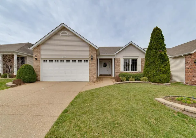 Photo 1 of Single family home for sale at 582 Owls Perch Dr, Lake Saint Louis, MO 63367 | MLS# 25013402 | Listing updated on 2025-03-25