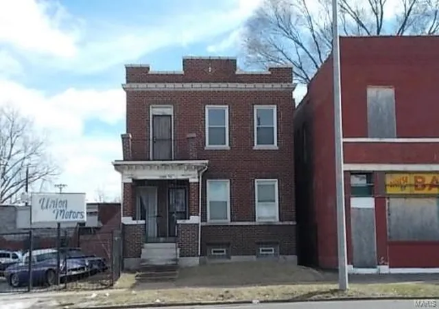 Photo 1 of Multi family home for sale at 2306 Union Blvd, Saint Louis, MO 63113 | MLS# 25013442 | Listing updated on 2025-03-07