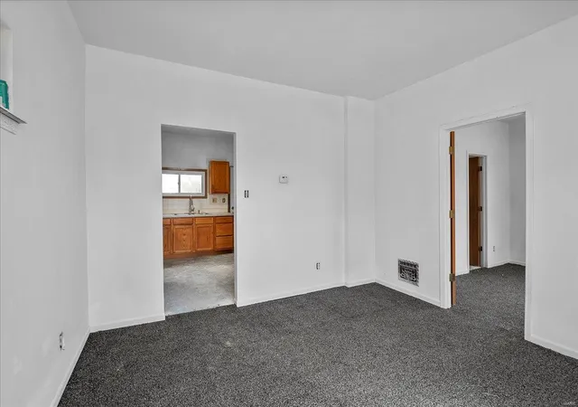 Photo 3 of Single family home for sale at 307 Eldridge Ave, Saint Louis, MO 63119 | MLS# 25013529 | Listing updated on 2025-03-27