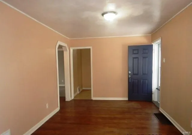 Photo 3 of Single family home for sale at 842 Margo Ave, Saint Louis, MO 63135 | MLS# 25013535 | Listing updated on 2025-03-07