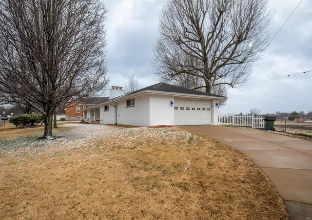 Photo 3 of Single family home for sale at 7080 Plainview Ave, Saint Louis, MO 63109 | MLS# 25013548 | Listing updated on 2025-03-09