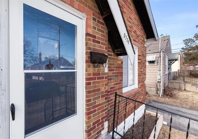 2nd image of 5739 Albia Terr, Saint Louis, MO 63136 | MLS# 25013583