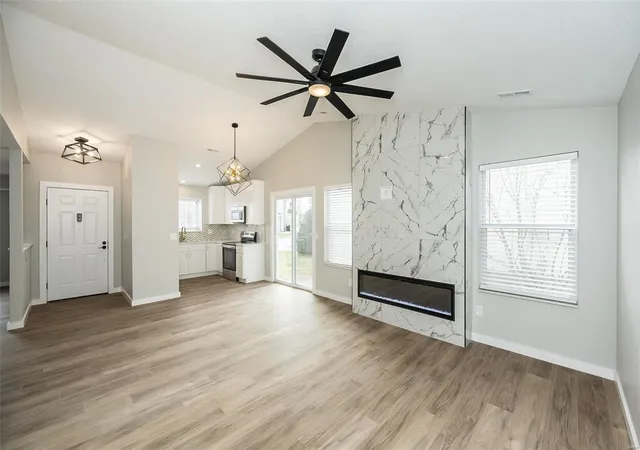 Photo 3 of Condo for sale at 403 Cambridge Pl #A, Saint Peters, MO 63376 | MLS# 25013594 | Listing updated on 2025-03-13