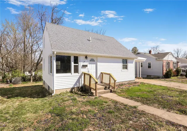 Photo 17 of Single family home for sale at 10 Lisa Dr, Fredericktown, MO 63645 | MLS# 25013679 | Listing updated on 2025-03-28