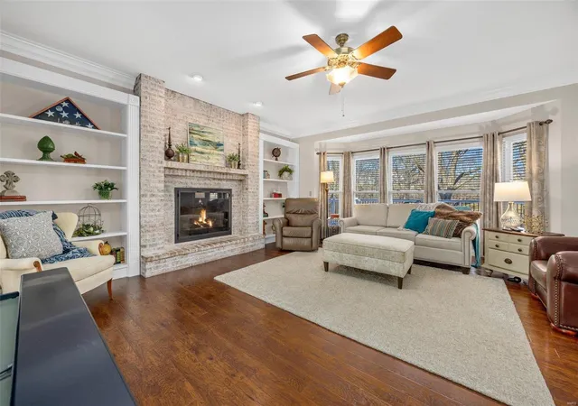 Photo 3 of Sale Pending at 3137 Croydon Ct, Saint Charles, MO 63303 | MLS# 25013695 | Listing updated on 2025-03-15