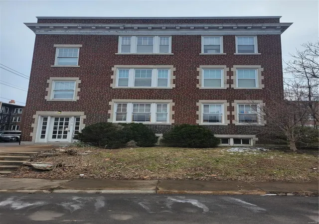 Photo 1 of Multi family home for sale at 760 Syracuse Ave, Saint Louis, MO 63130 | MLS# 25013701 | Listing updated on 2025-03-07