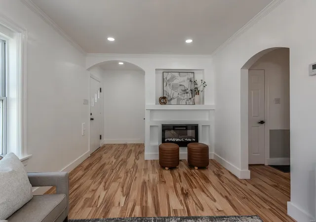 Photo 3 of Sale Pending at 600 Horn Ave, Saint Louis, MO 63125 | MLS# 25013702 | Listing updated on 2025-03-17