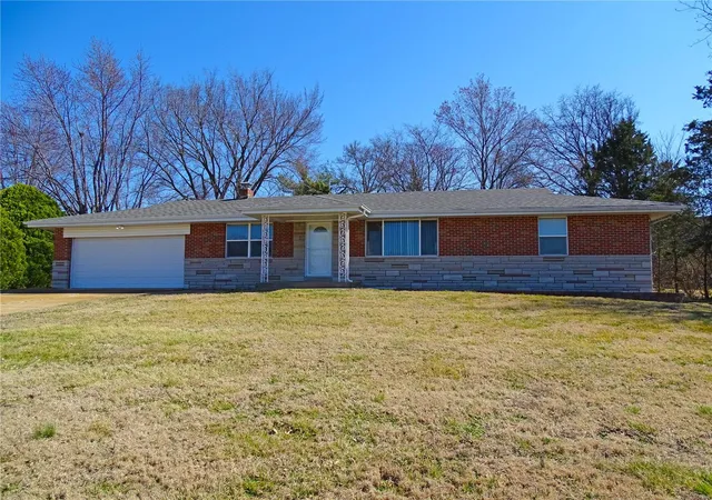 Photo 1 of Single family home for sale at 11954 Gravois Rd, Saint Louis, MO 63127 | MLS# 25013762 | Listing updated on 2025-03-15