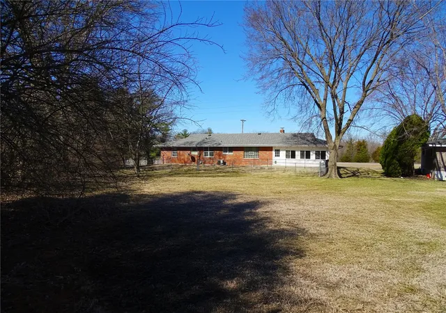 Photo 2 of Single family home for sale at 11954 Gravois Rd, Saint Louis, MO 63127 | MLS# 25013762 | Listing updated on 2025-03-15