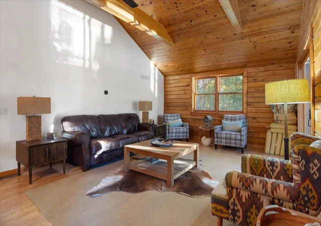 Photo 2 of Single family home for sale at 317 Vining Dr, Climax Springs, MO 65324 | MLS# 25013811 | Listing updated on 2025-03-18