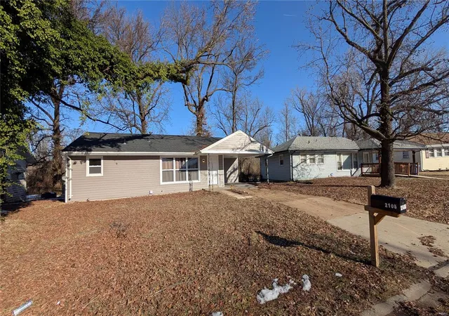 Photo 1 of Single family home for sale at 2105 Jannette, Saint Louis, MO 63136 | MLS# 25013854 | Listing updated on 2025-03-07