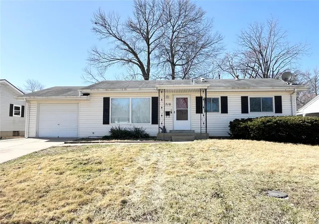 Photo 1 of Single family home for sale at 710 Village Sq Dr, Hazelwood, MO 63042 | MLS# 25013953 | Listing updated on 2025-03-17