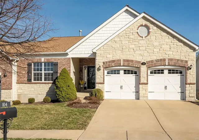 Photo 1 of Condo for sale at 104 Amiot Ct, Saint Louis, MO 63146 | MLS# 25013966 | Listing updated on 2025-03-17