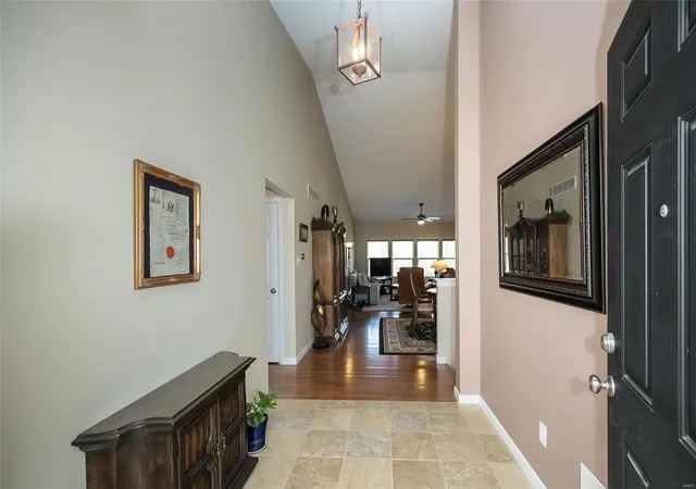 Photo 4 of Condo for sale at 104 Amiot Ct, Saint Louis, MO 63146 | MLS# 25013966 | Listing updated on 2025-03-17