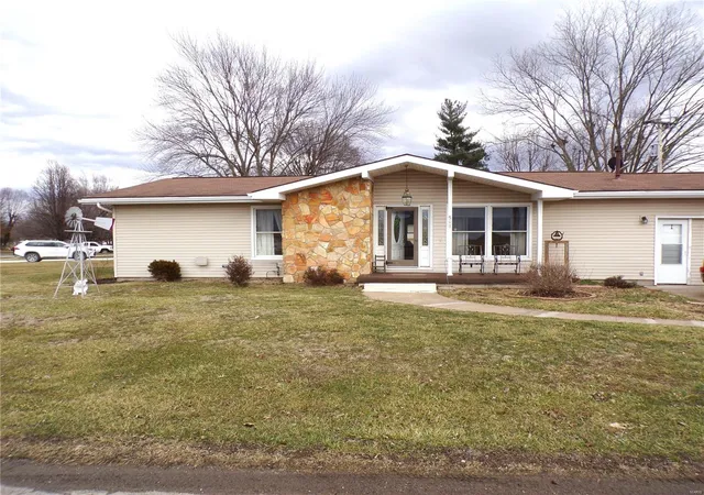 Photo 1 of Sale Pending at 508 N Galloway Rd, Vandalia, MO 63382 | MLS# 25013967 | Listing updated on 2025-03-12