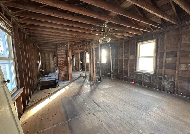 Photo 3 of Single family home for sale at 3710 Orient Ave, Saint Louis, MO 63125 | MLS# 25013969 | Listing updated on 2025-03-09