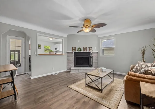 Photo 4 of Single family home for sale at 612 Dutch Hollow Rd, Belleville, IL 62223 | MLS# 25013979 | Listing updated on 2025-03-11