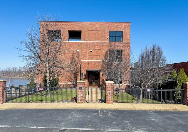5th image of 6 E Front St #6, Washington, MO 63090 | MLS# 25014004