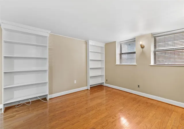 Photo 3 of Condo for sale at 17 N Taylor Ave #5, Saint Louis, MO 63108 | MLS# 25014013 | Listing updated on 2025-03-10