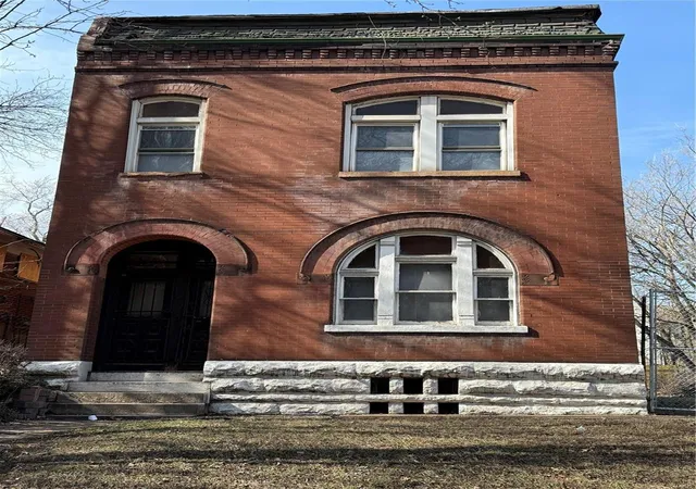 Photo 1 of Single family home for sale at 1409 East Grand Blvd, Saint Louis, MO 63107 | MLS# 25014017 | Listing updated on 2025-03-10