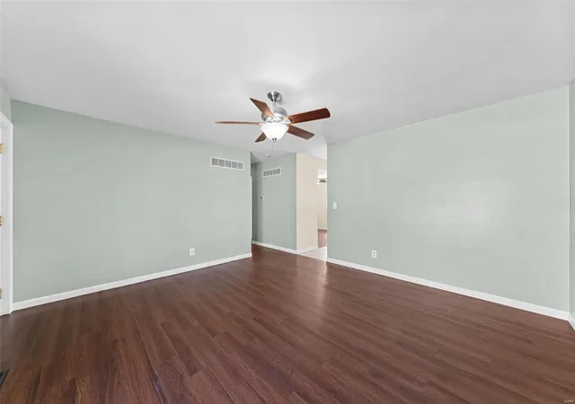 Photo 3 of Single family home for sale at 3628 Coriander Dr, Saint Charles, MO 63303 | MLS# 25014033 | Listing updated on 2025-03-18