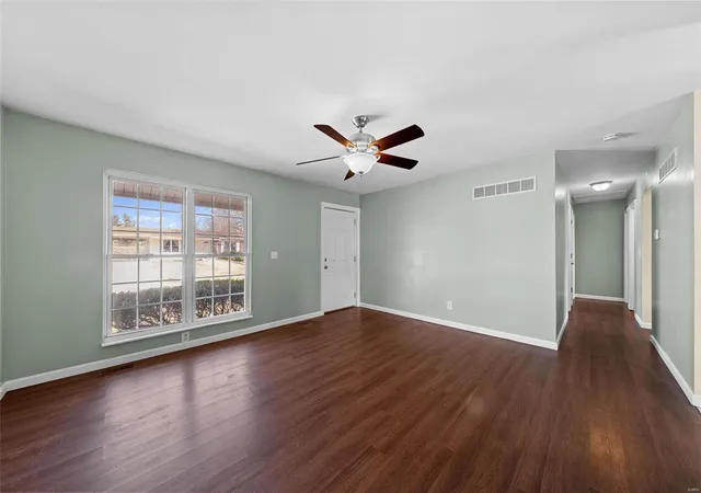 Photo 4 of Single family home for sale at 3628 Coriander Dr, Saint Charles, MO 63303 | MLS# 25014033 | Listing updated on 2025-03-18