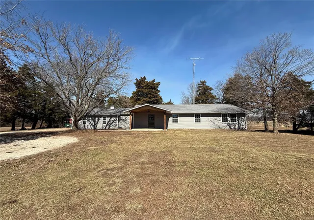 Photo 1 of Single family home for sale at 221 Hwy Cc, Wellsville, MO 63384 | MLS# 25014052 | Listing updated on 2025-03-11