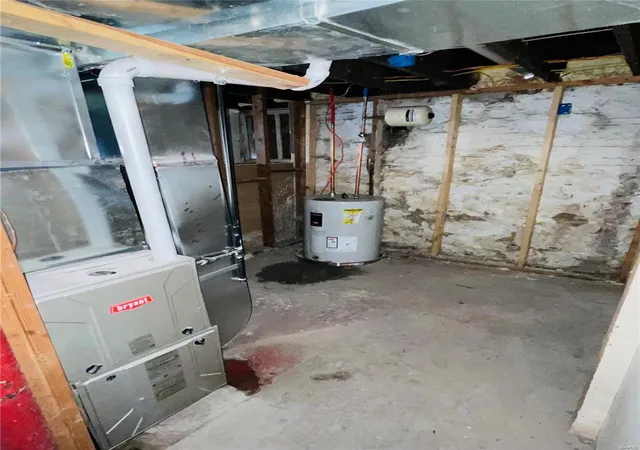 Photo 3 of Single family home for sale at 4660 Cottage Ave, Saint Louis, MO 63113 | MLS# 25014072 | Listing updated on 2025-03-19