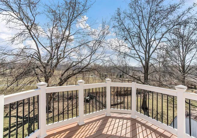Photo 2 of Sale Pending at 1255 Stephenridge Dr, Saint Charles, MO 63304 | MLS# 25014132 | Listing updated on 2025-03-18