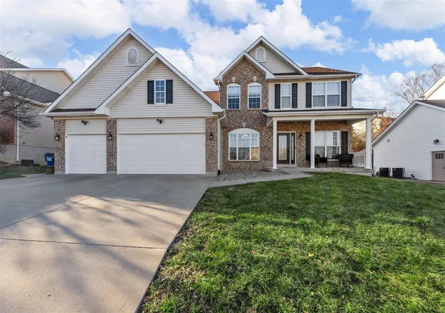 Photo 1 of Single family home for sale at 4324 Westhampton Pl Cir, Saint Charles, MO 63304 | MLS# 25014173 | Listing updated on 2025-03-17