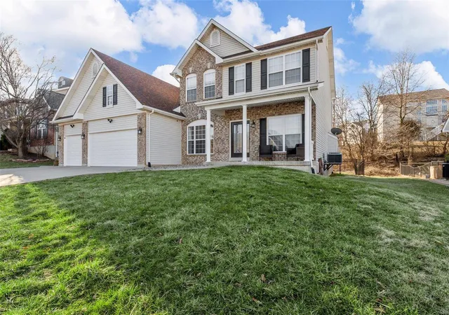 Photo 2 of Single family home for sale at 4324 Westhampton Pl Cir, Saint Charles, MO 63304 | MLS# 25014173 | Listing updated on 2025-03-17