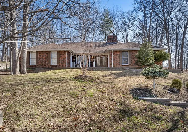 Photo 2 of Sale Pending at 1127 Forest Spring Dr, Saint Charles, MO 63303 | MLS# 25014193 | Listing updated on 2025-03-14