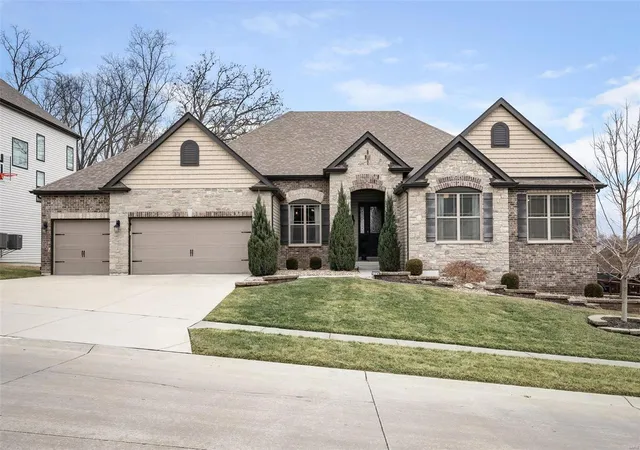 Photo 1 of Sale Pending at 174 Wyndgate Valley Dr, Lake Saint Louis, MO 63367 | MLS# 25014194 | Listing updated on 2025-03-18