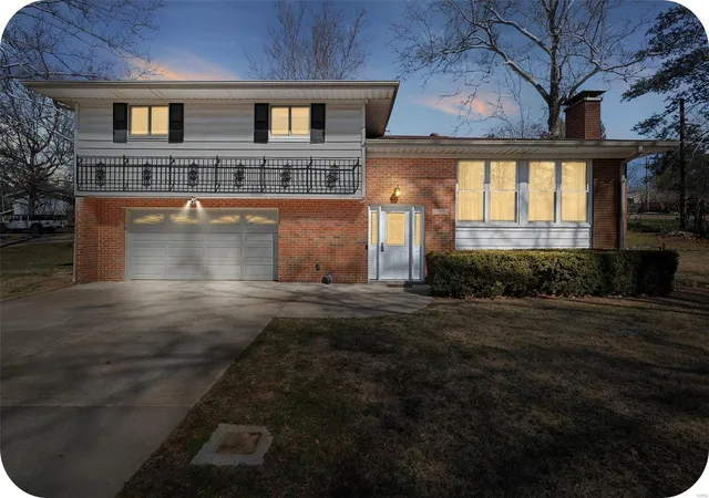 Photo 1 of Single family home for sale at 11039 Wylestone Ct, Saint Louis, MO 63126 | MLS# 25014258 | Listing updated on 2025-03-18